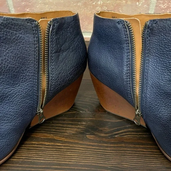 KORK EASE  brand Ankle Bootie Boot Navy Leather Wedge Block Heel Size 9 - Picture 8 of 9